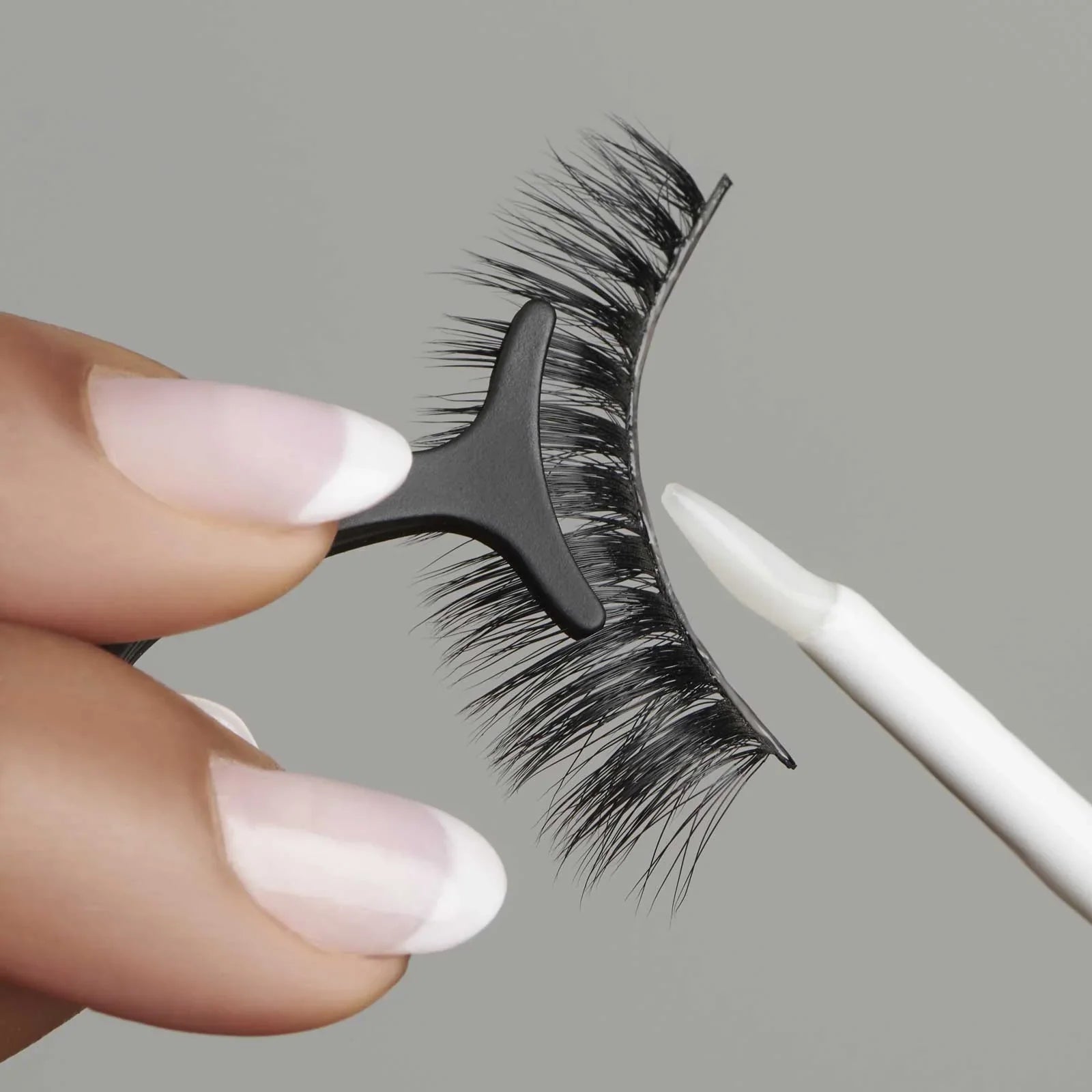 Eyelashes & Adhesive