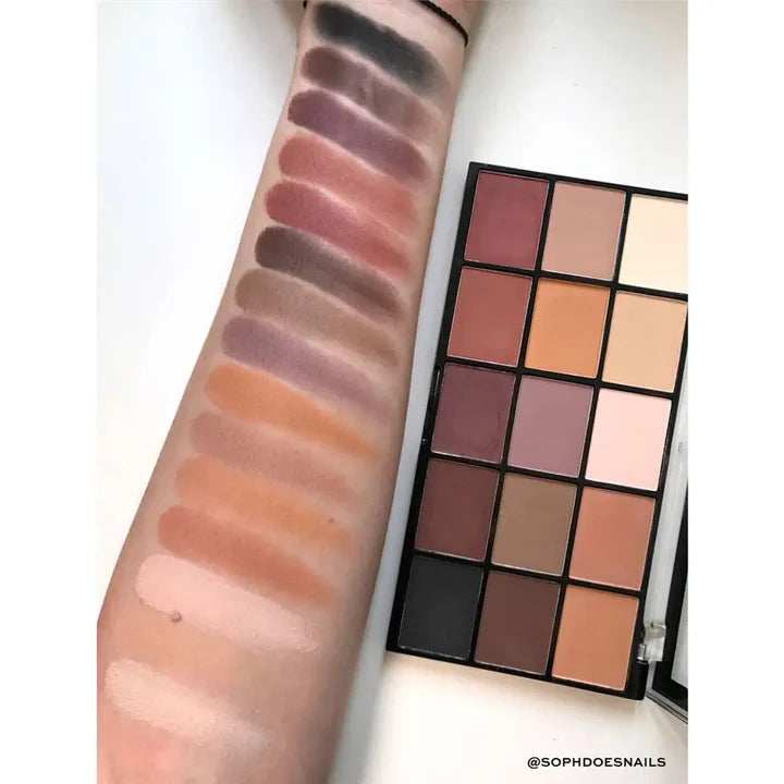 Make-Up - Revolution - Re-loaded - Eyeshadow - Palette - 15 colours - The Spotlight Make-Up