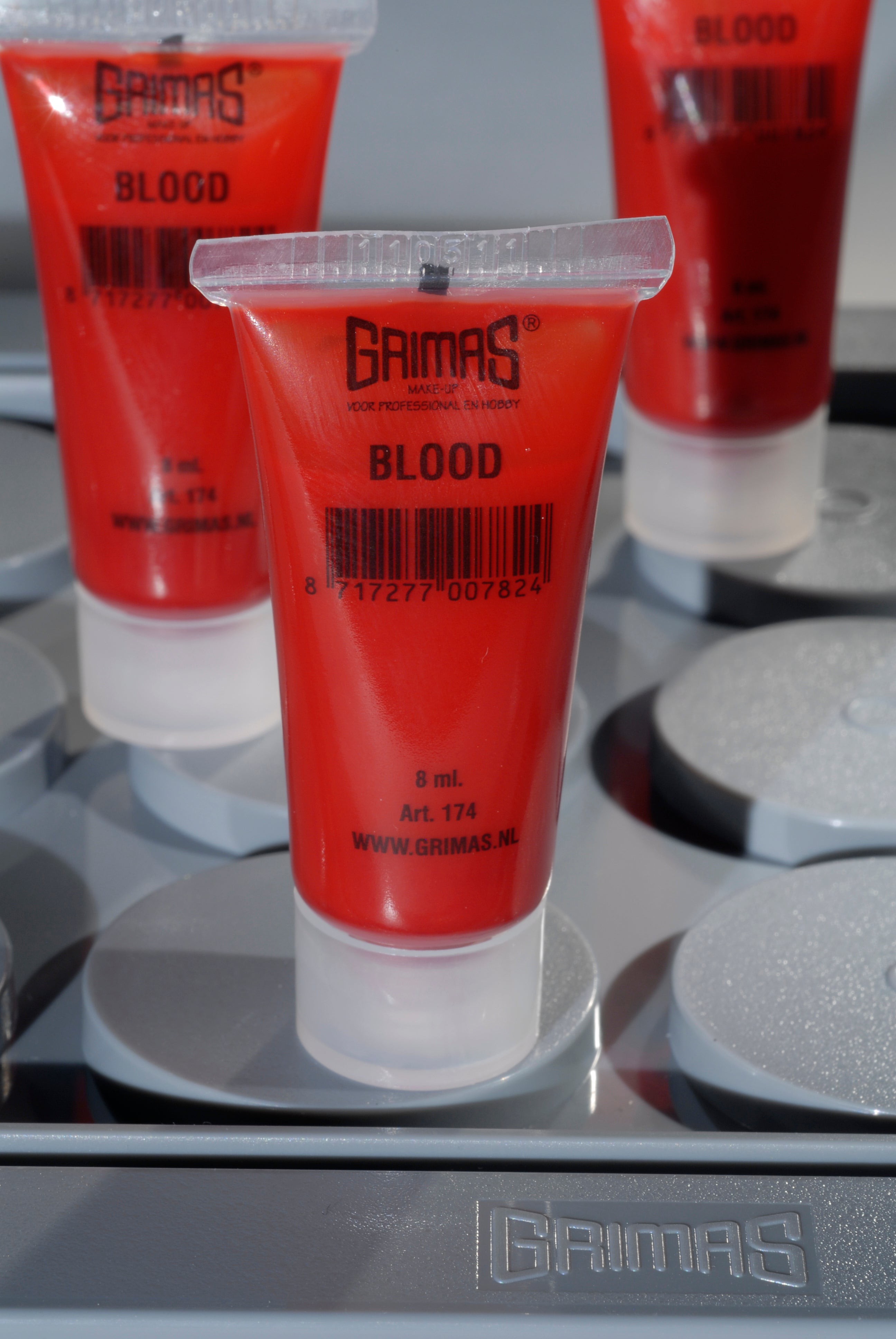 Grimas Blood – Deep Red Fake Blood - The Spotlight Make-Up