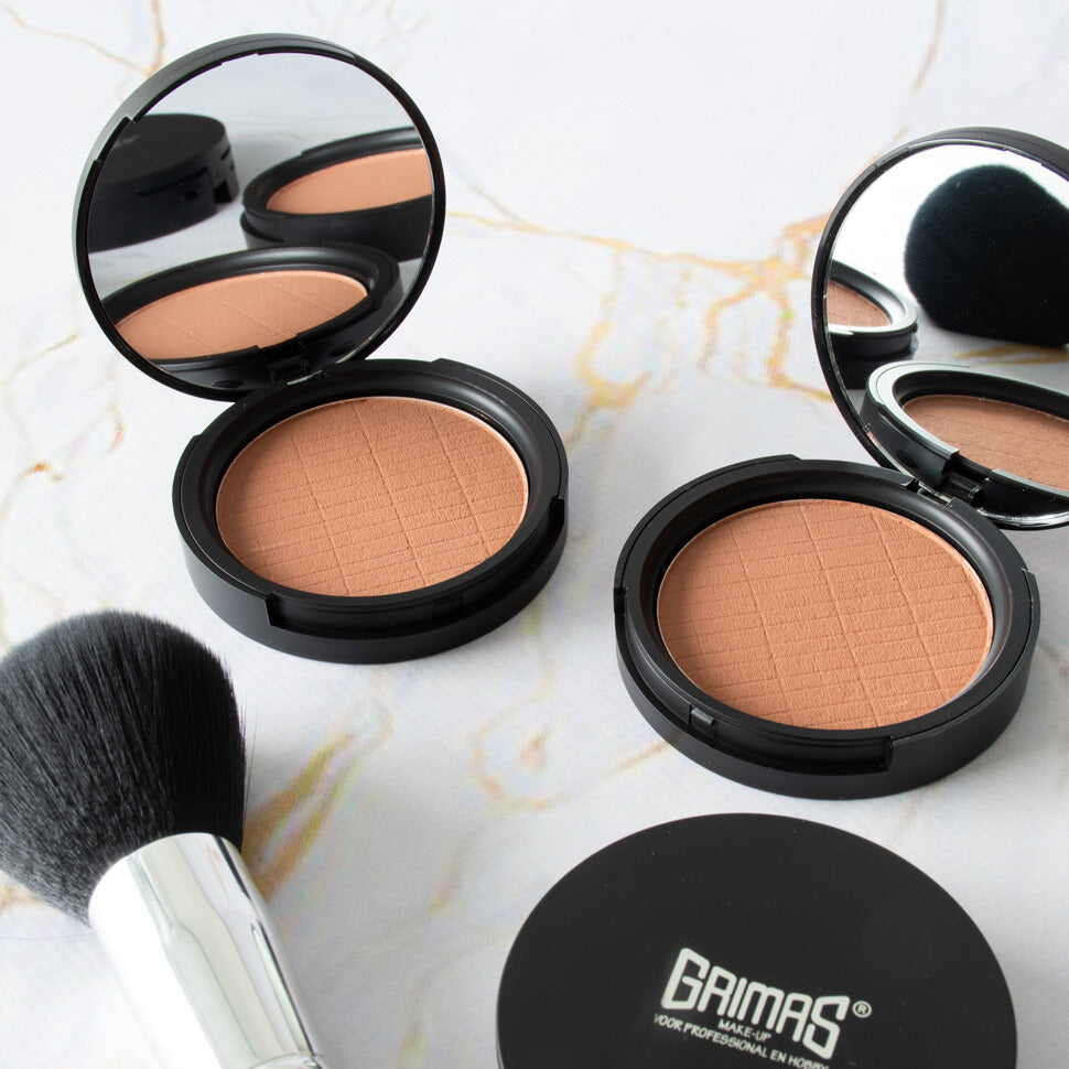 grimas-bronzing-powder-fluweelzachte-zomerlook 3x en blush brush