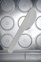 Grimas - Plastic - Spatula - The Spotlight Make-Up