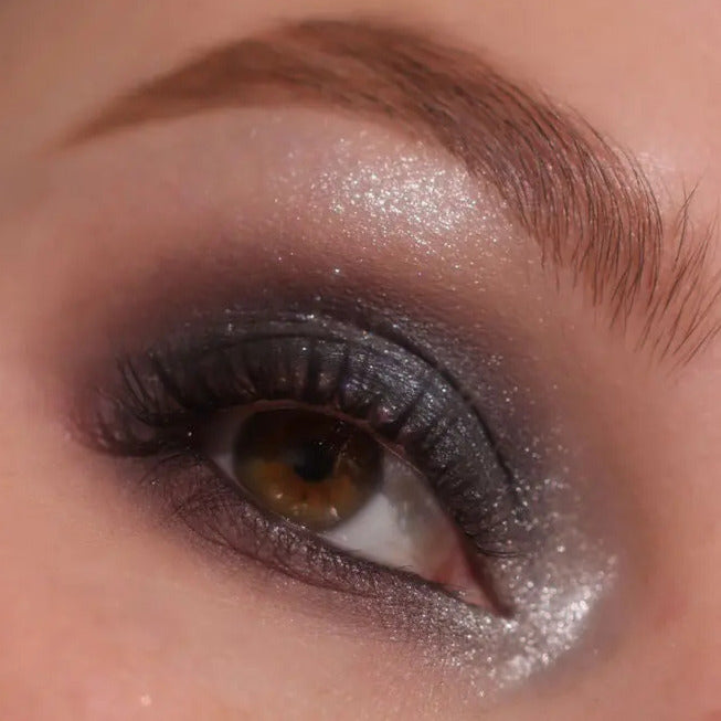 makeup-revolution-icon-eyeshadow-palette