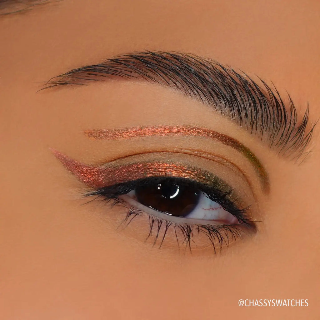 moira-cosmetics-supernova-multichrome-gel-liner Flare